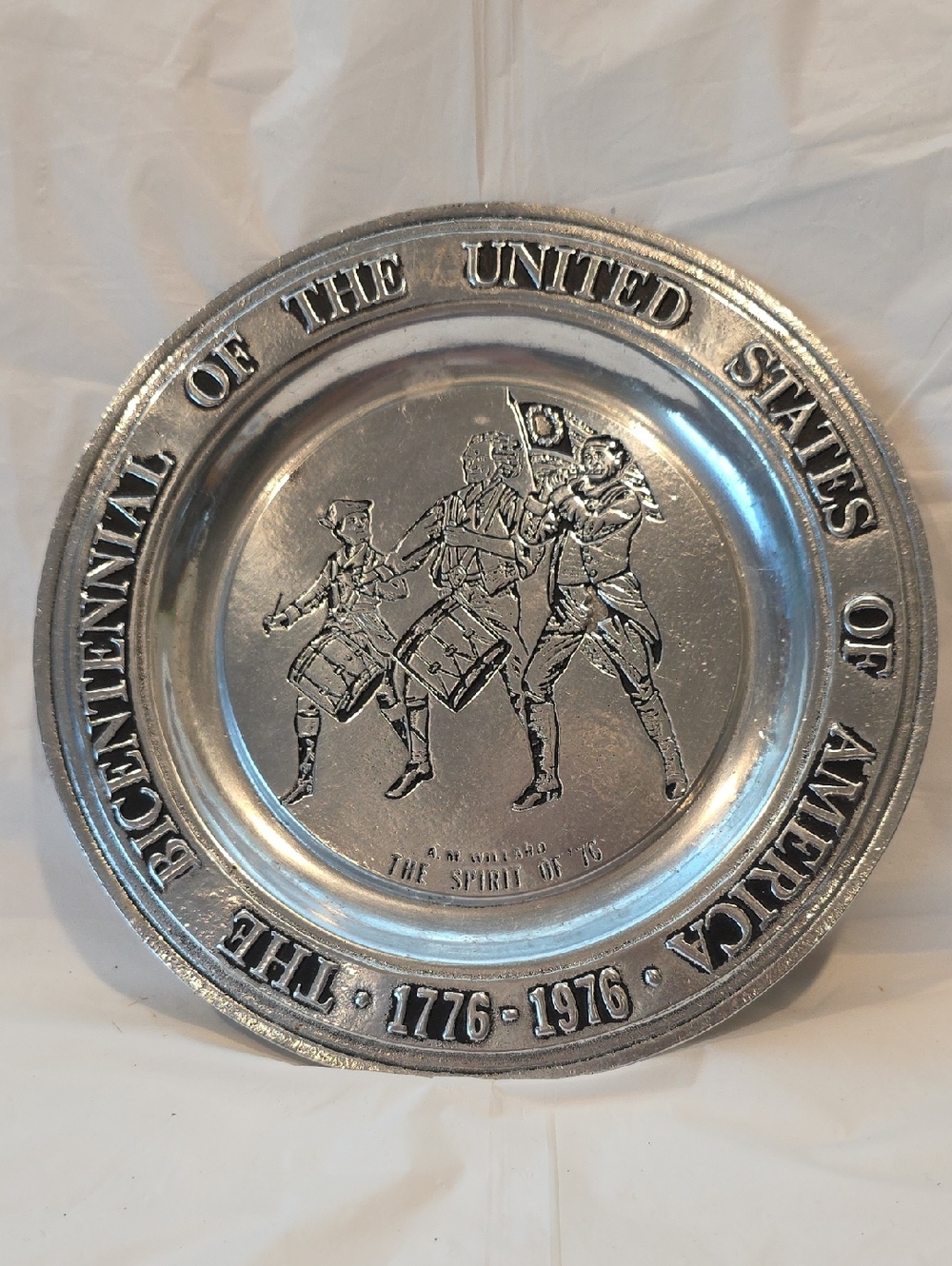 Vintage pewter decorative plate commemorating the United States 1776-1976